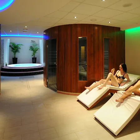Avanti Hotel 