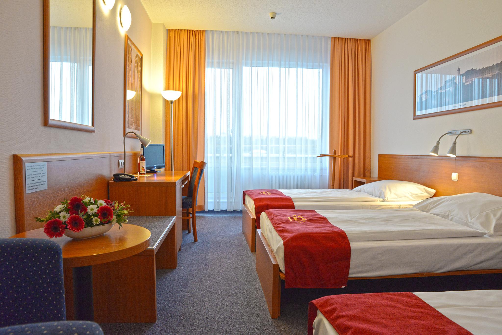Avanti Hotel